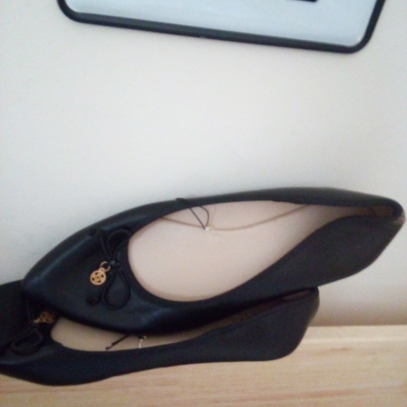 Women's Shoes - Picture 8 of 8